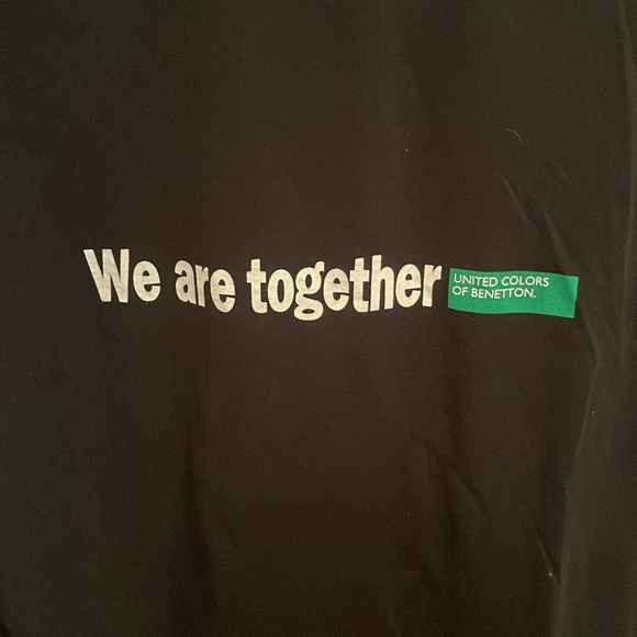 United Colors of Benetton T-Shirt - Picture 2 of 4